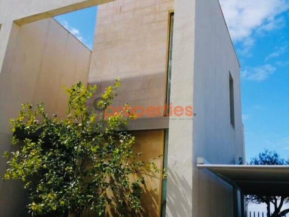 Beit Misk Villa: Luxury Living and Stunning Views CPEAS25